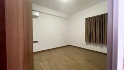 Sims Avenue East (D14), Terrace #555302161